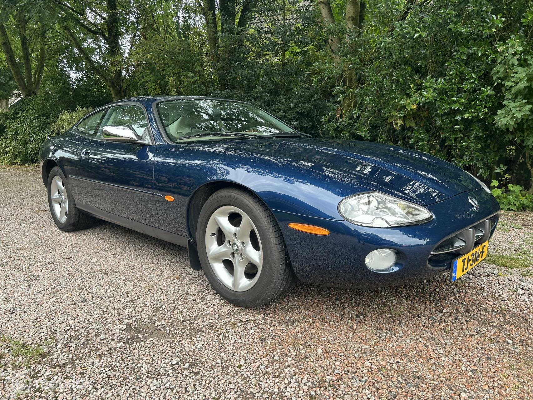 Foto van Jaguar Xk8