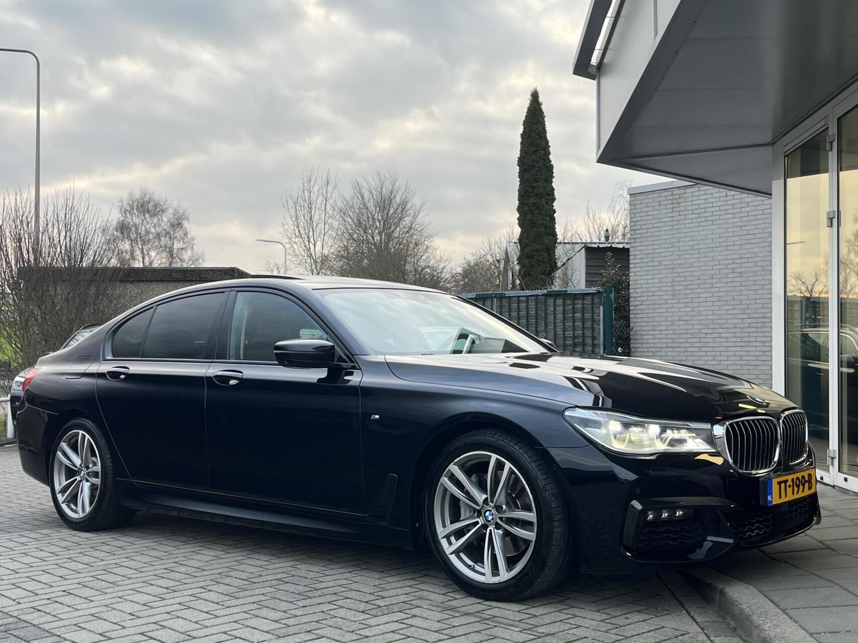 Foto van BMW 740i