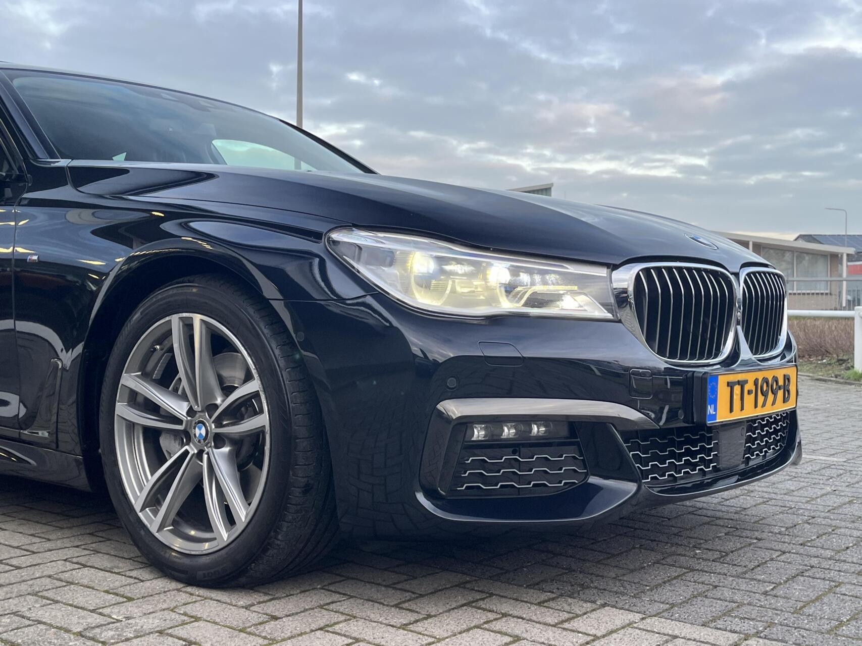 Foto van BMW 740i