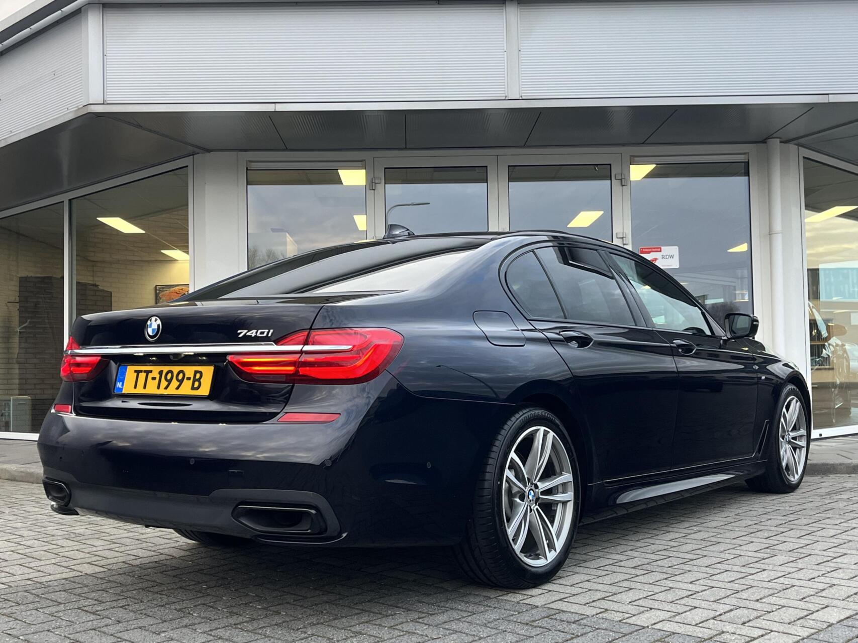 Foto van BMW 740i