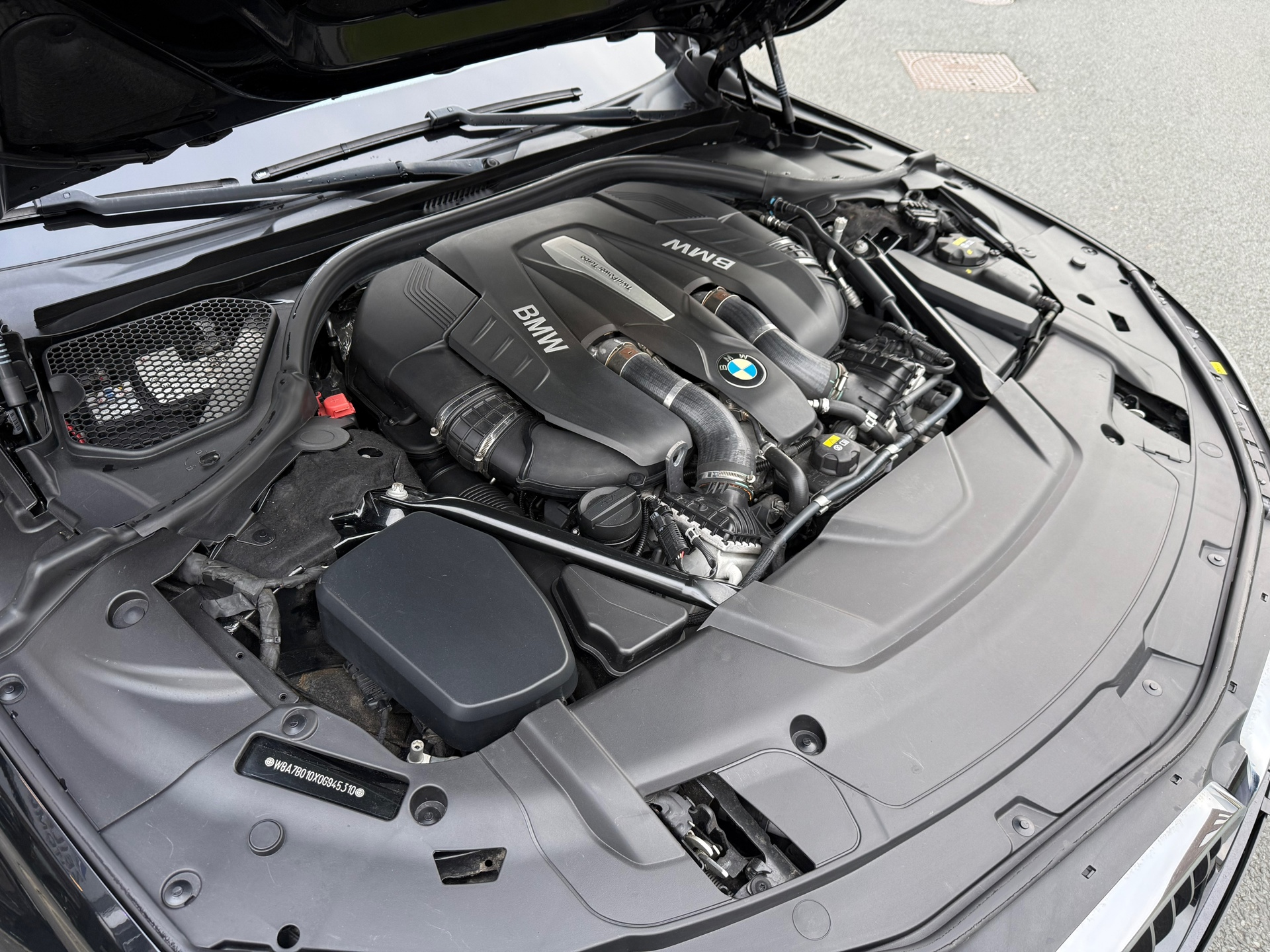 Foto van BMW 750i xDrive