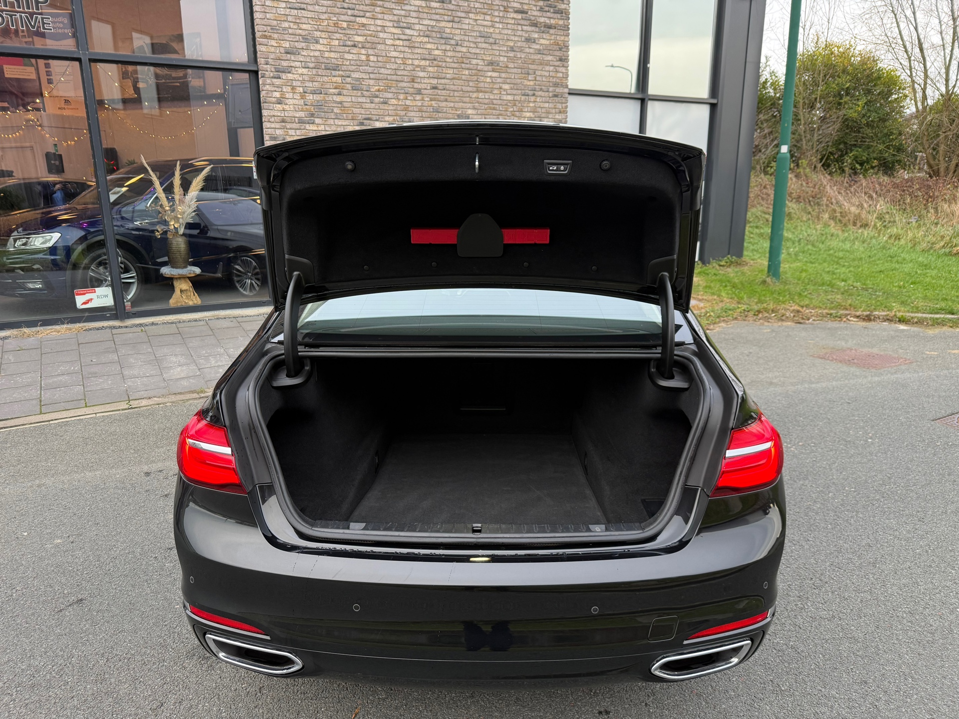 Foto van BMW 750i xDrive