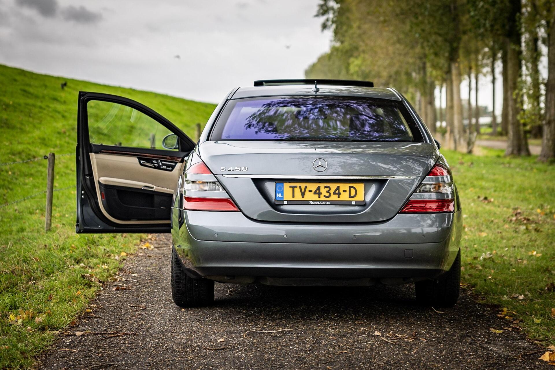 Foto van Mercedes-Benz S 450