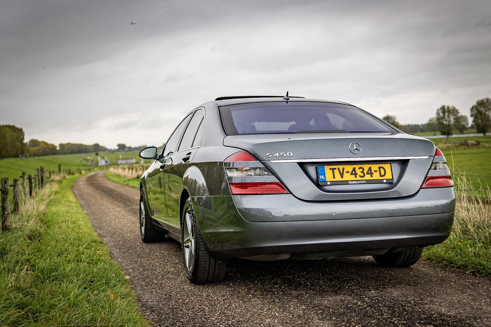 Foto van Mercedes-Benz S 450
