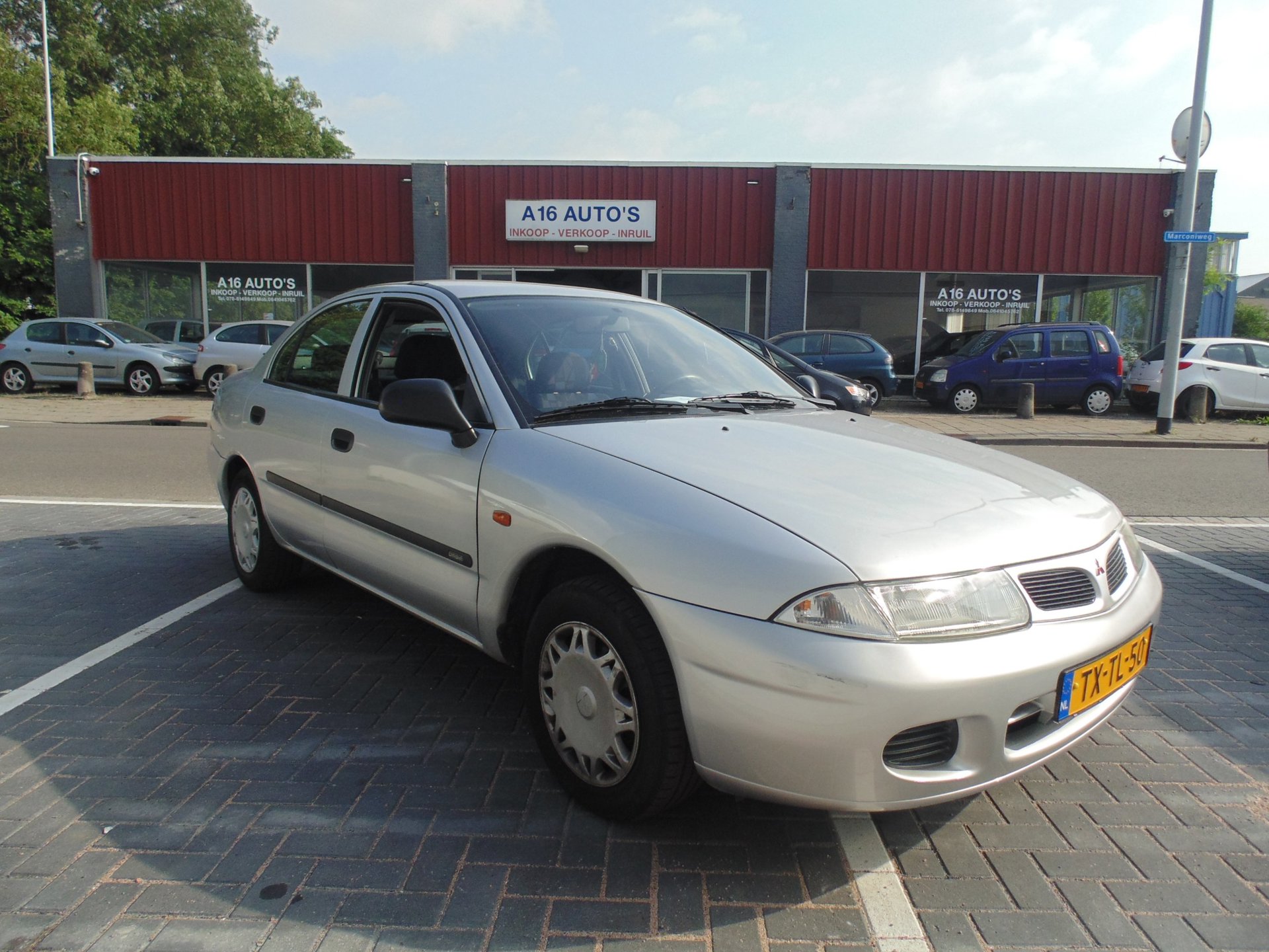 Foto van Mitsubishi Carisma