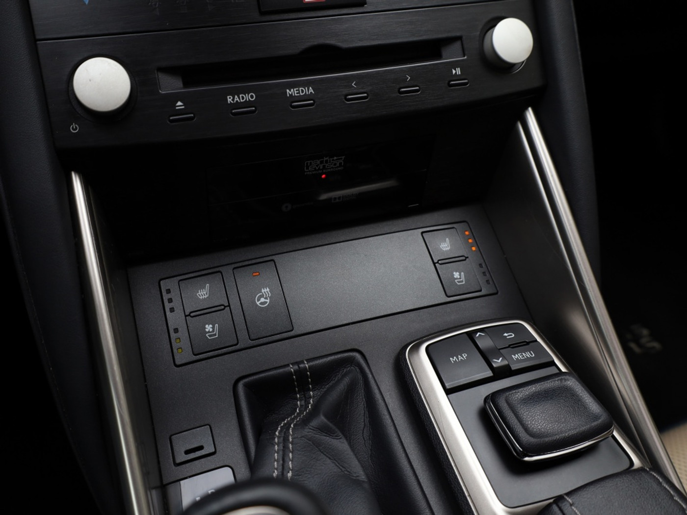 Foto van Lexus Lexus Is300h