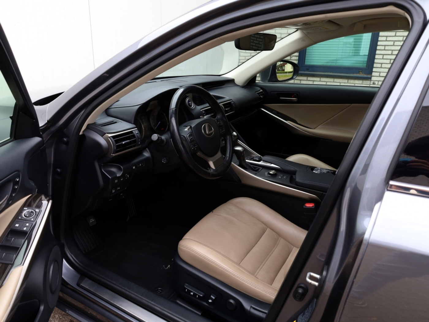 Foto van Lexus Lexus Is300h