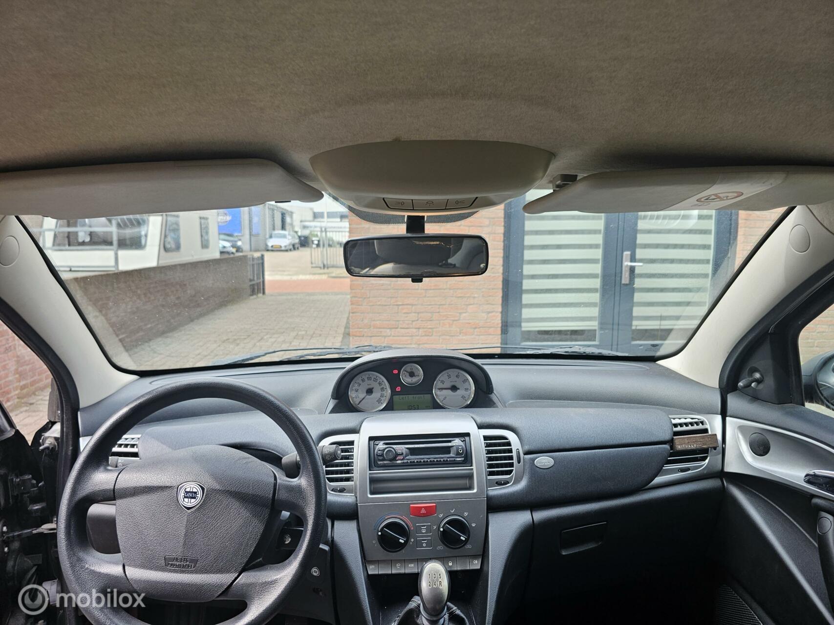 Foto van Lancia Ypsilon