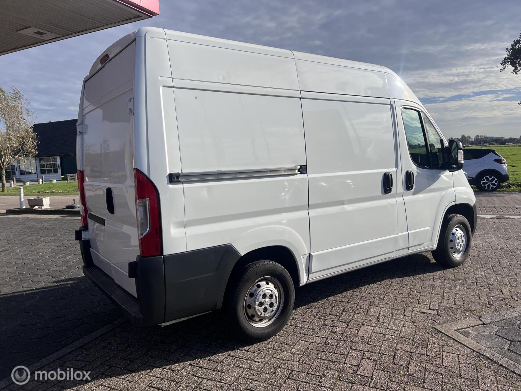 Foto van Peugeot Peugeot Boxer