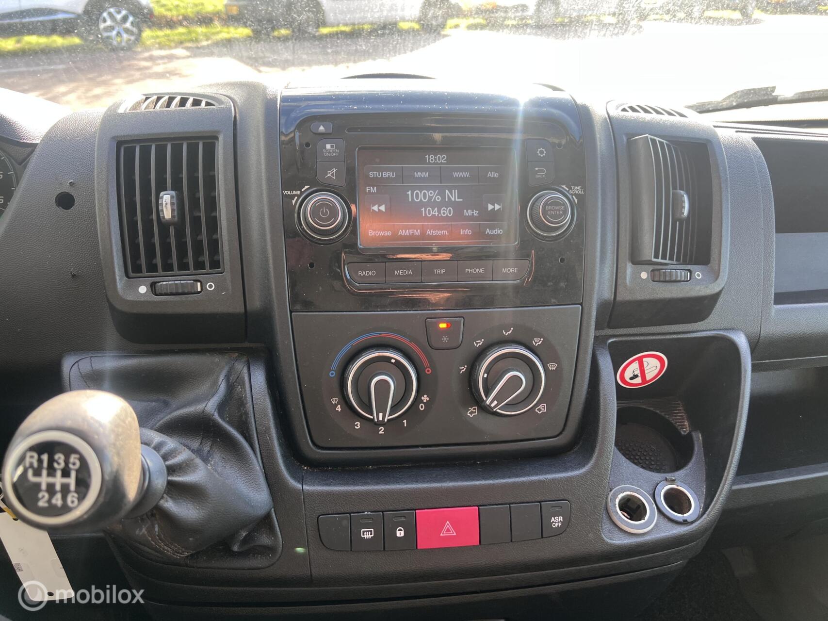 Foto van Peugeot Peugeot Boxer