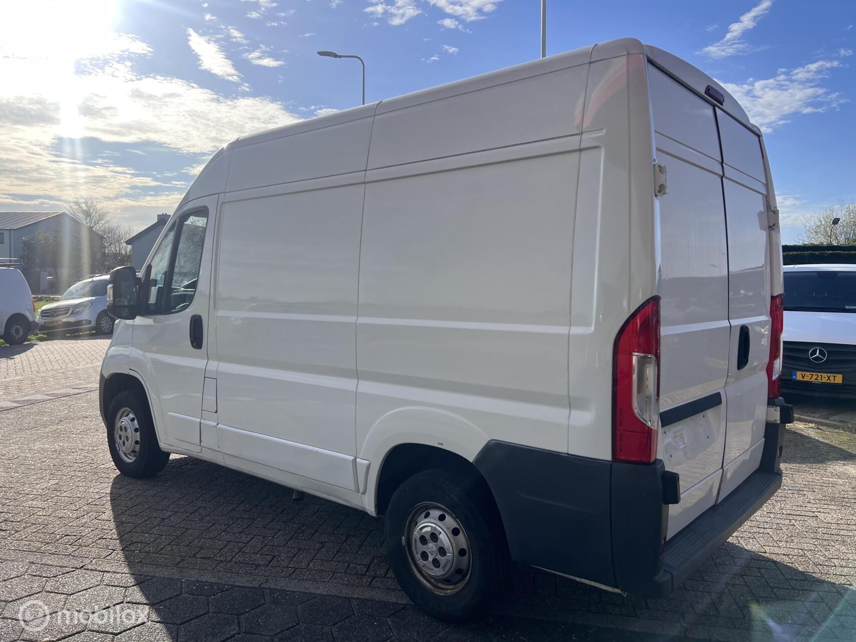Foto van Peugeot Peugeot Boxer