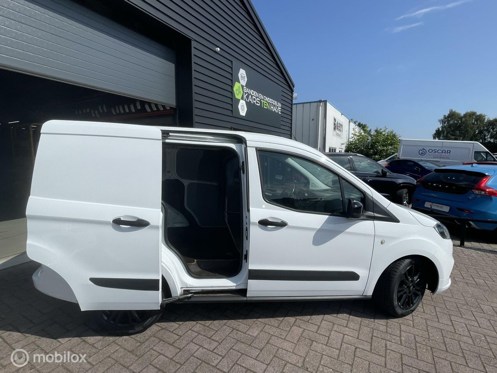 Foto van Ford Transit Courier