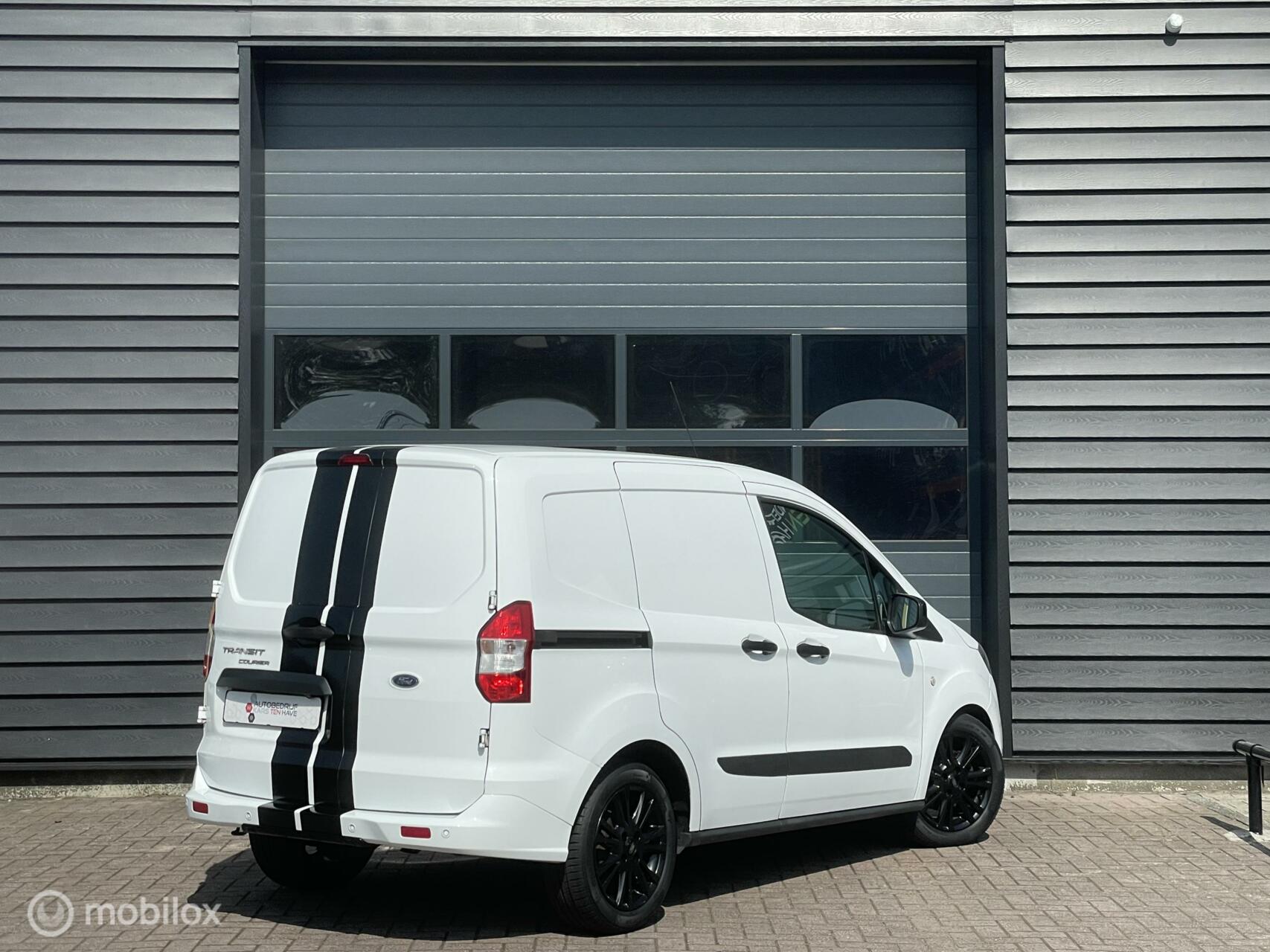 Foto van Ford Transit Courier