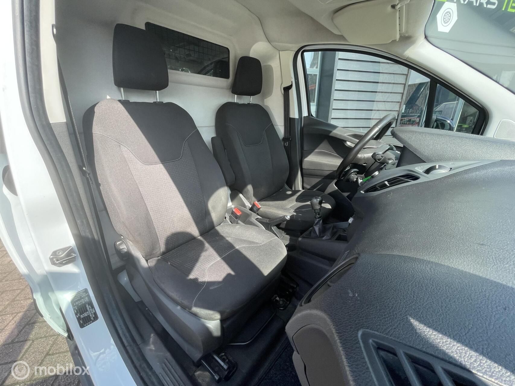 Foto van Ford Transit Courier