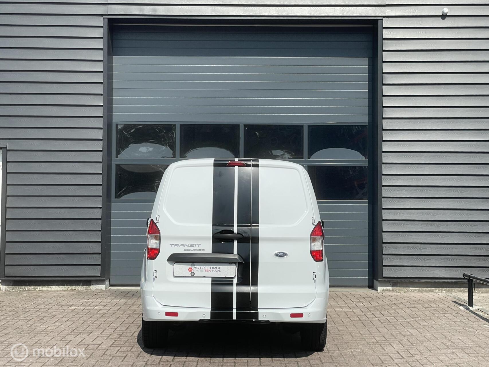 Foto van Ford Transit Courier