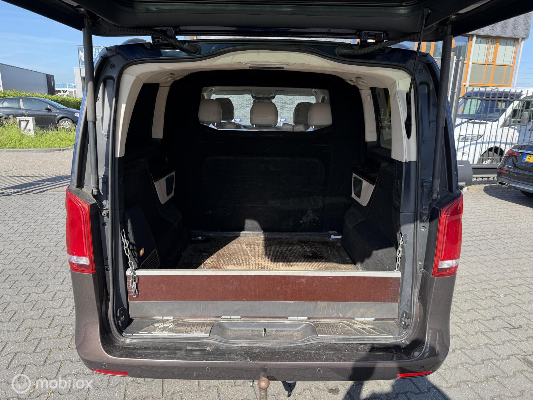 Foto van Mercedes-Benz V-klasse