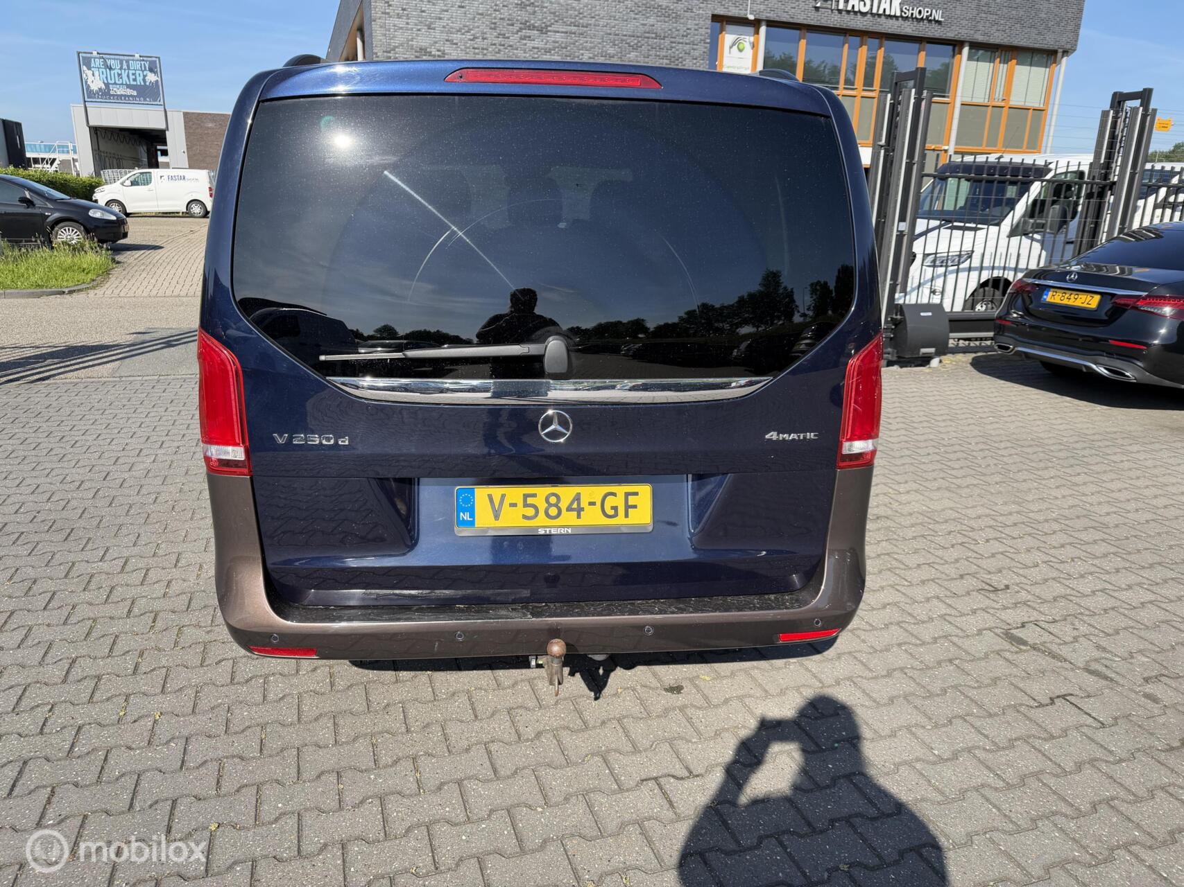 Foto van Mercedes-Benz V-klasse