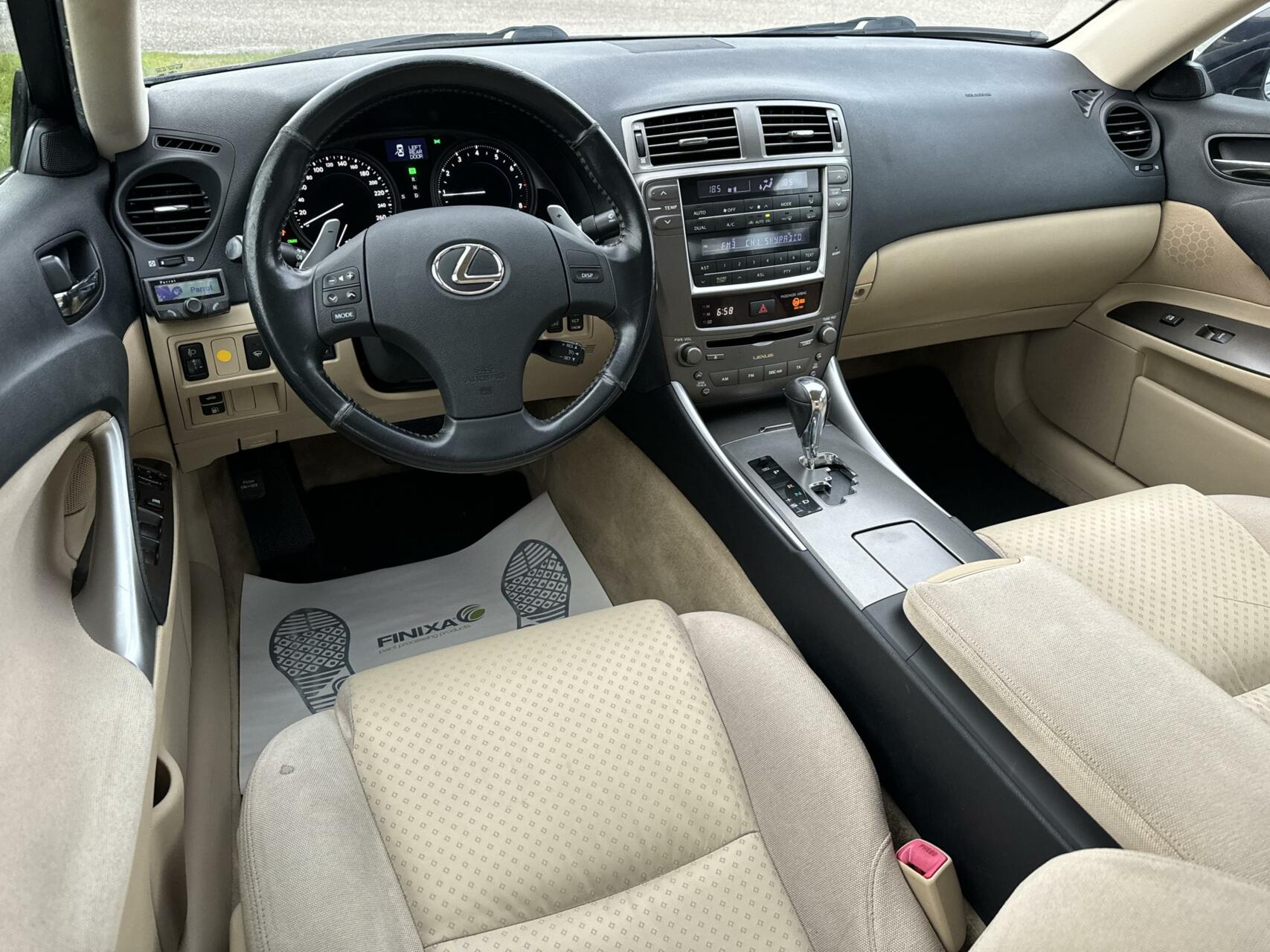 Foto van Lexus Is