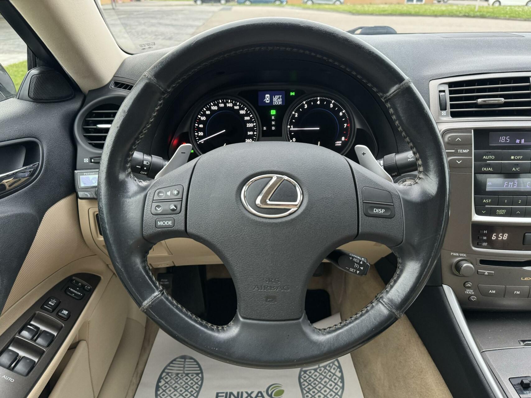 Foto van Lexus Is