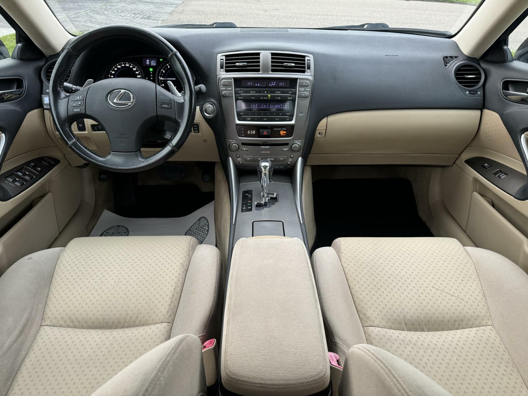 Foto van Lexus Is
