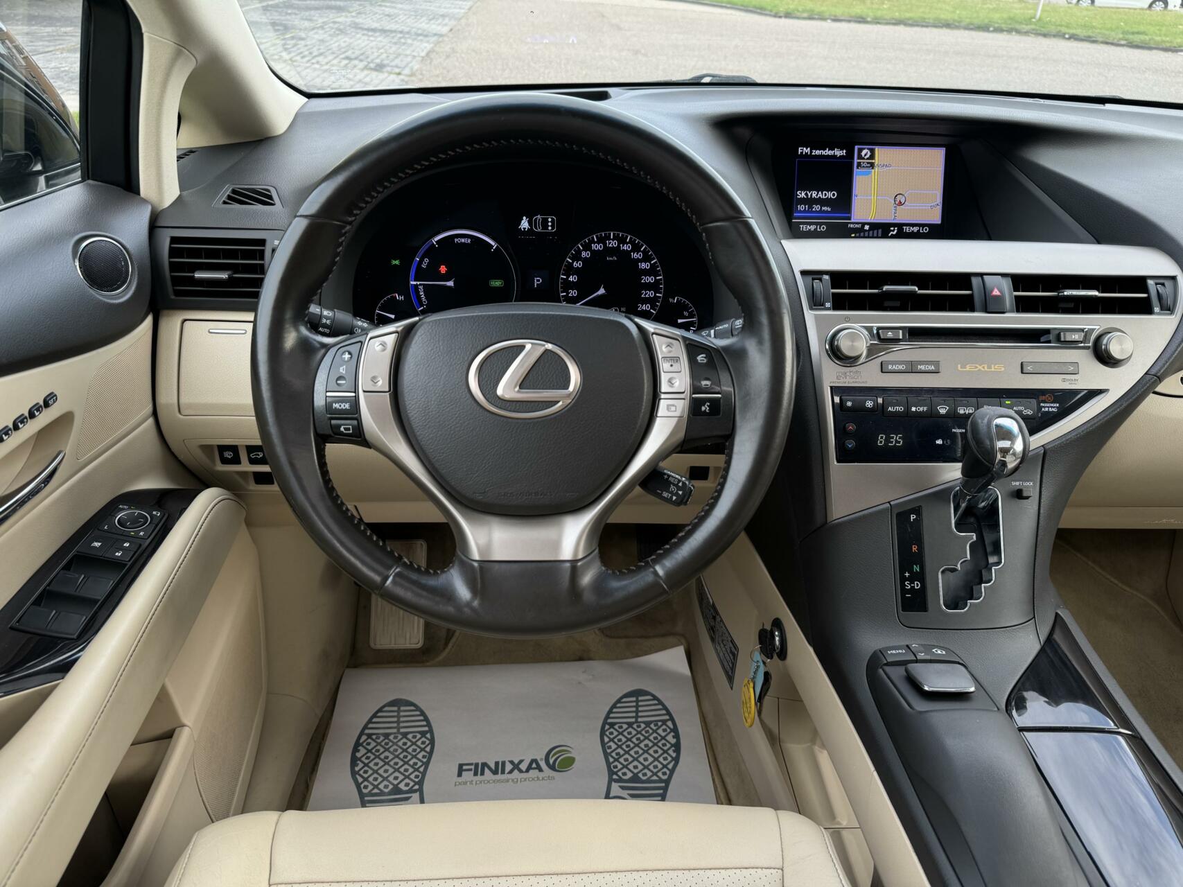 Foto van Lexus RX