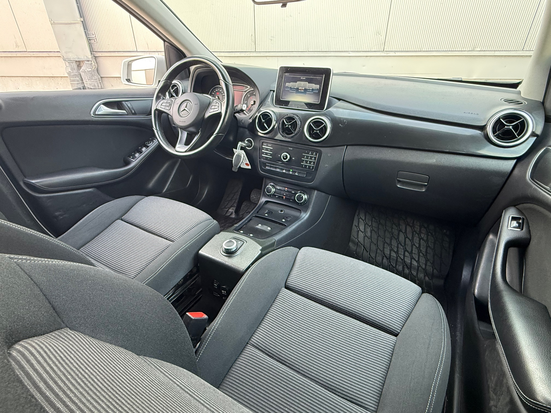 Foto van Mercedes-Benz B 220 D