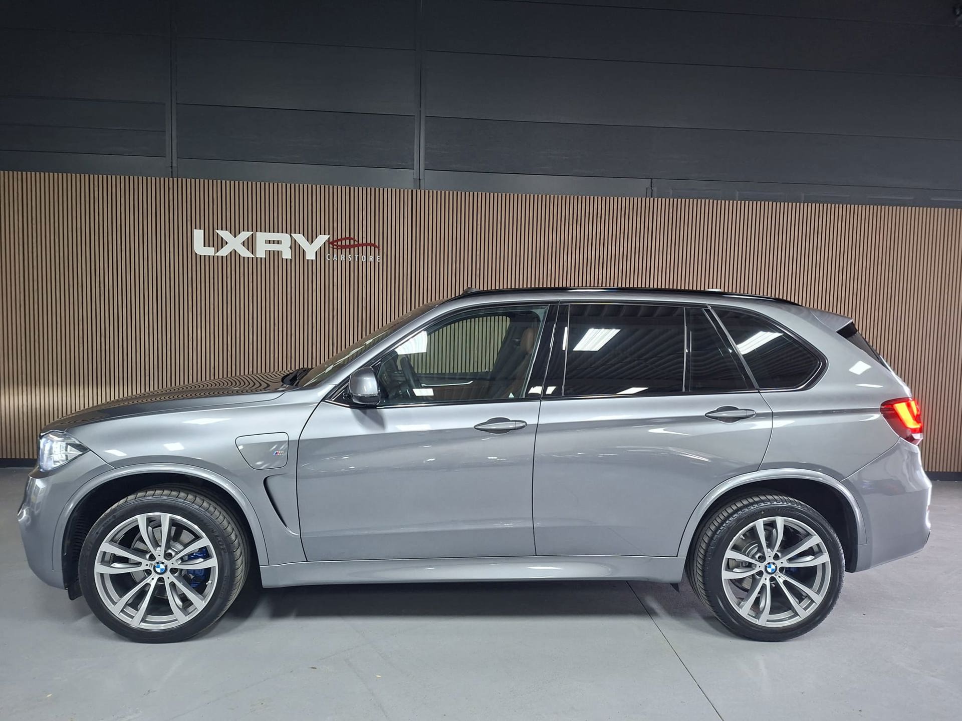 Foto van BMW X5 Xdrive40e