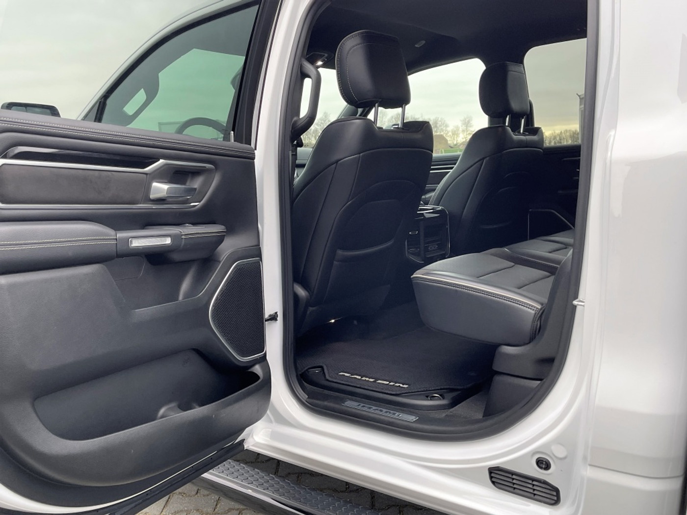 Foto van Ram Ram 1500 Laramie