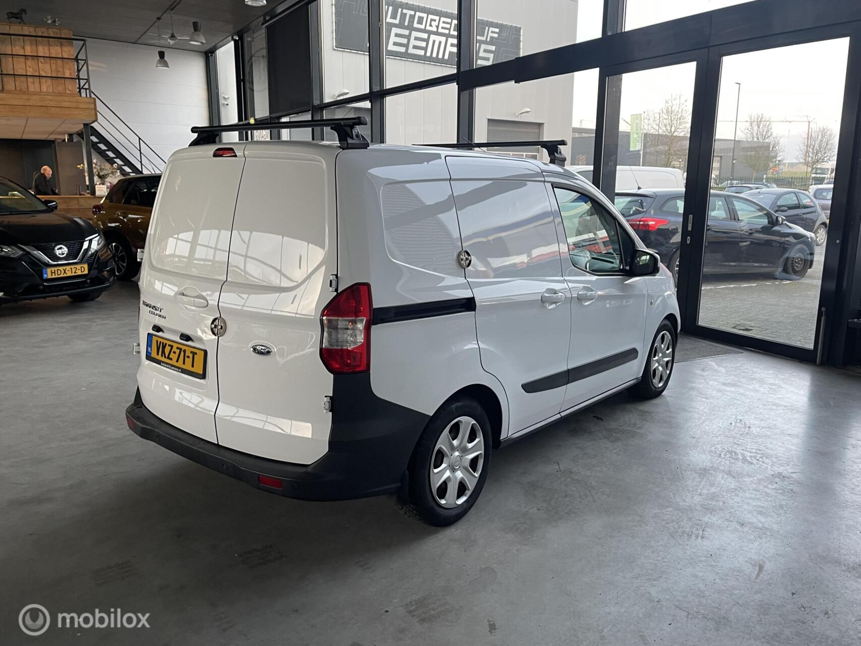 Foto van Ford Transit Courier