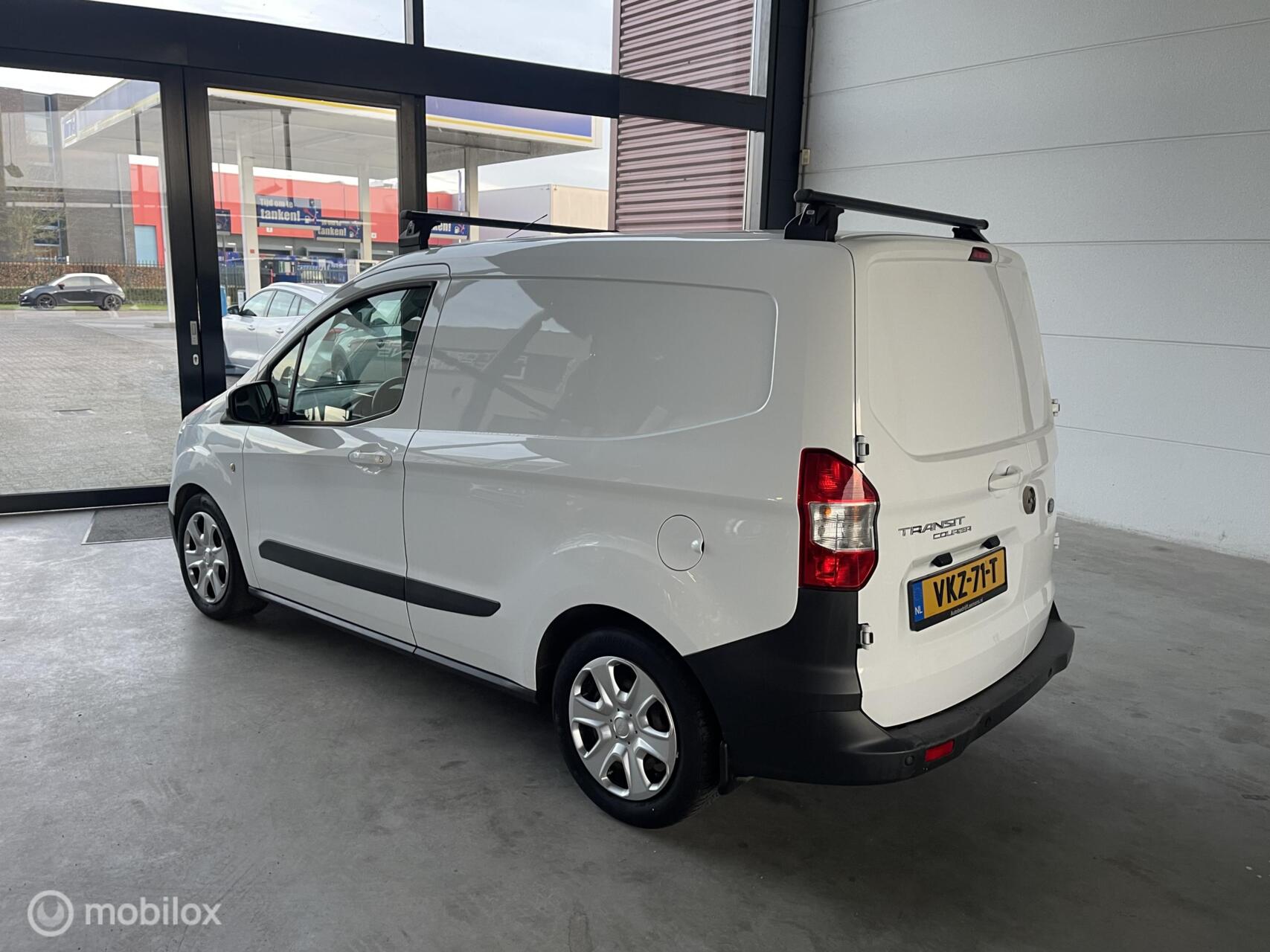 Foto van Ford Transit Courier