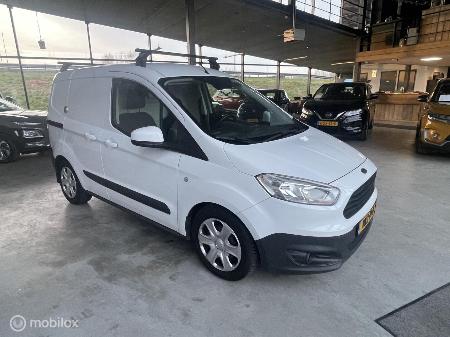 Foto van Ford Transit Courier