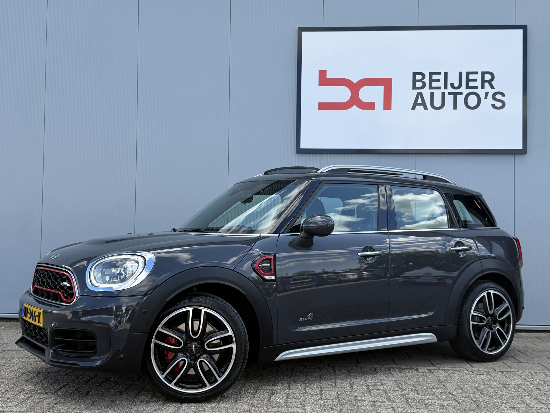 Mini Countryman JCW All4 2.0 John Cooper Works ALL4 Chili Automaat 2017 - voorkant