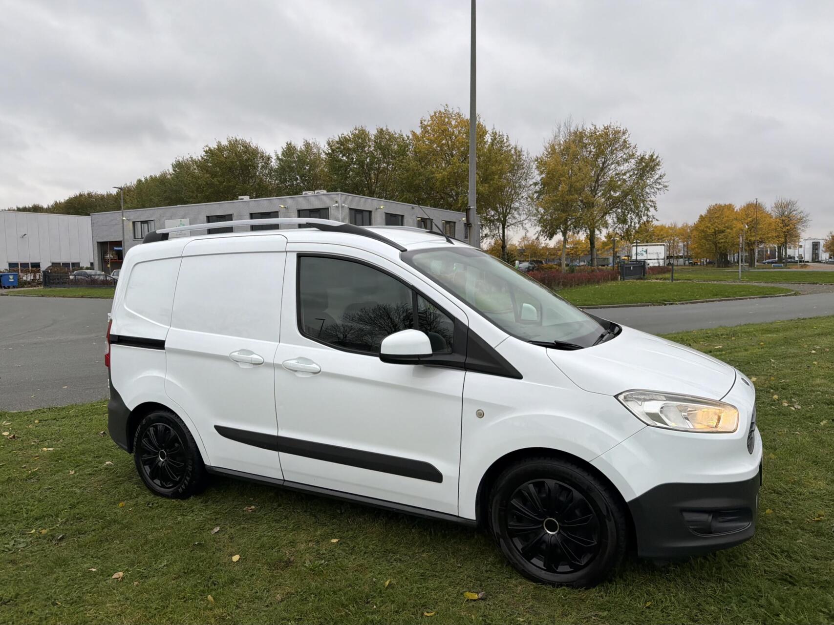 Foto van Ford Transit Courier
