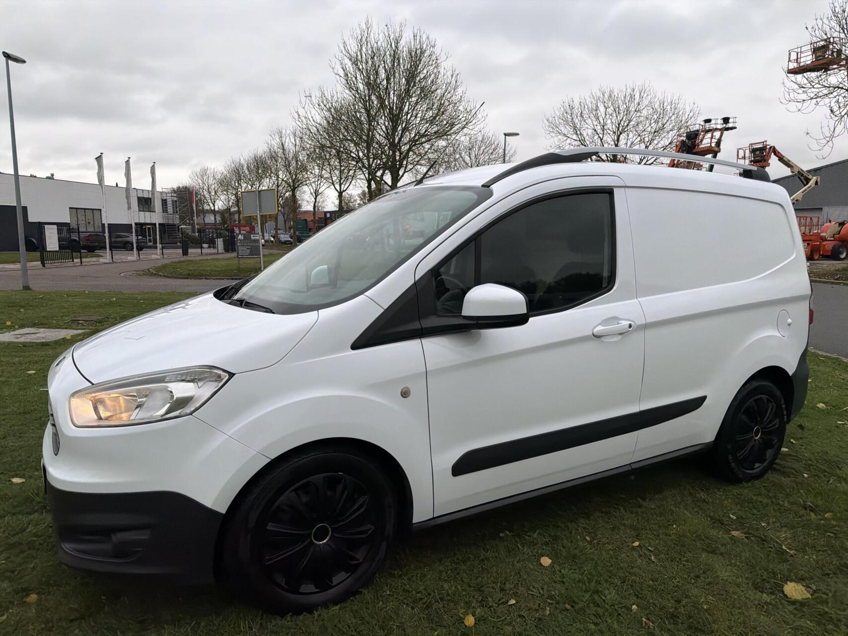 Foto van Ford Transit Courier