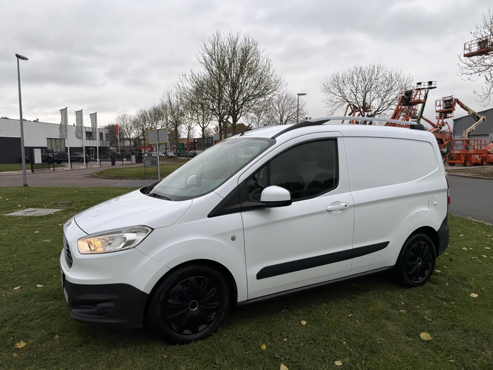 Foto van Ford Transit Courier