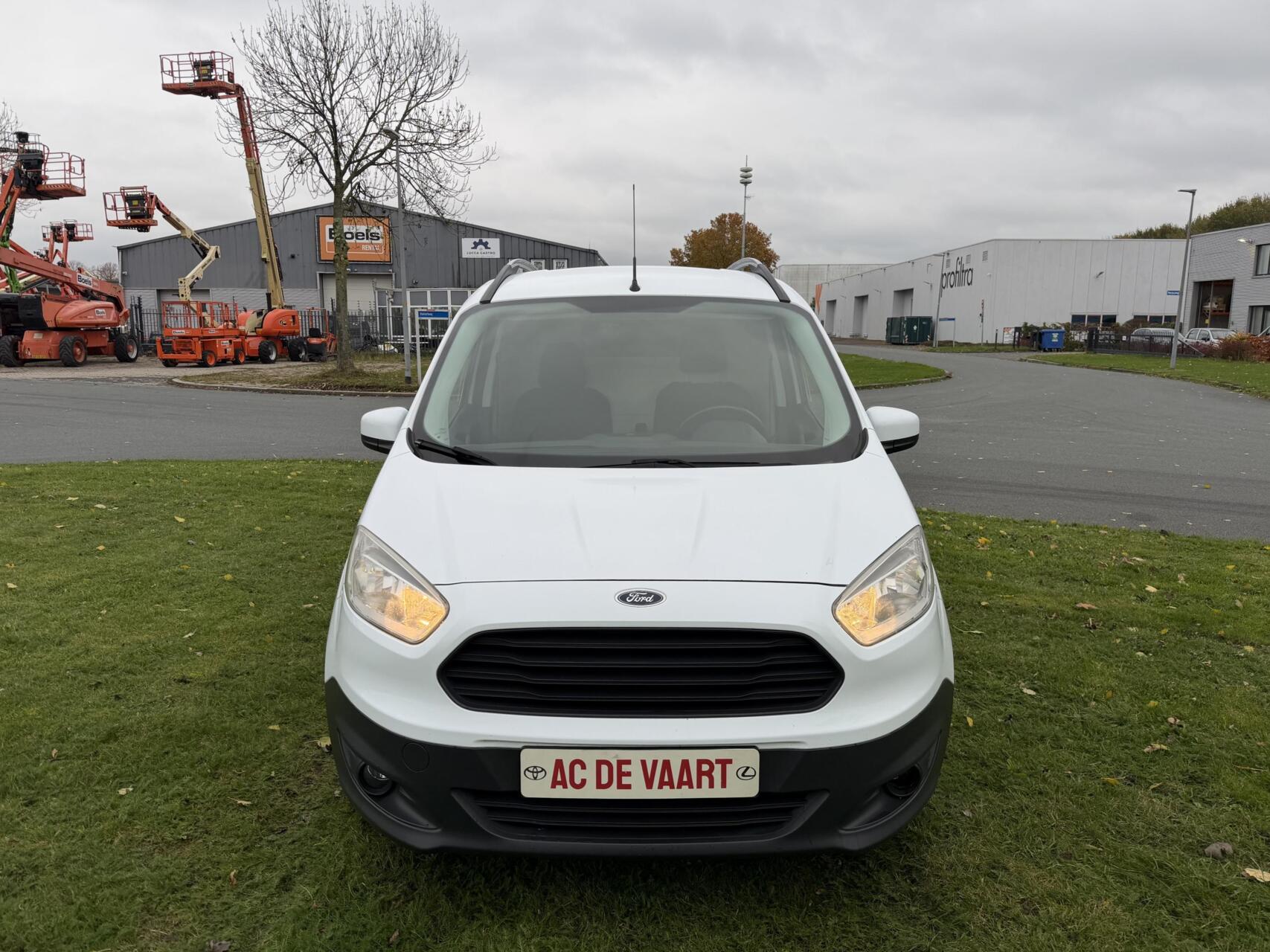 Foto van Ford Transit Courier