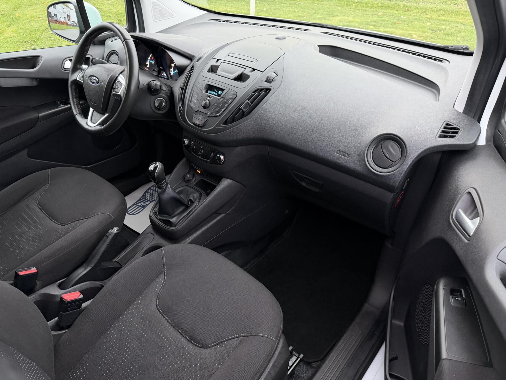 Foto van Ford Transit Courier