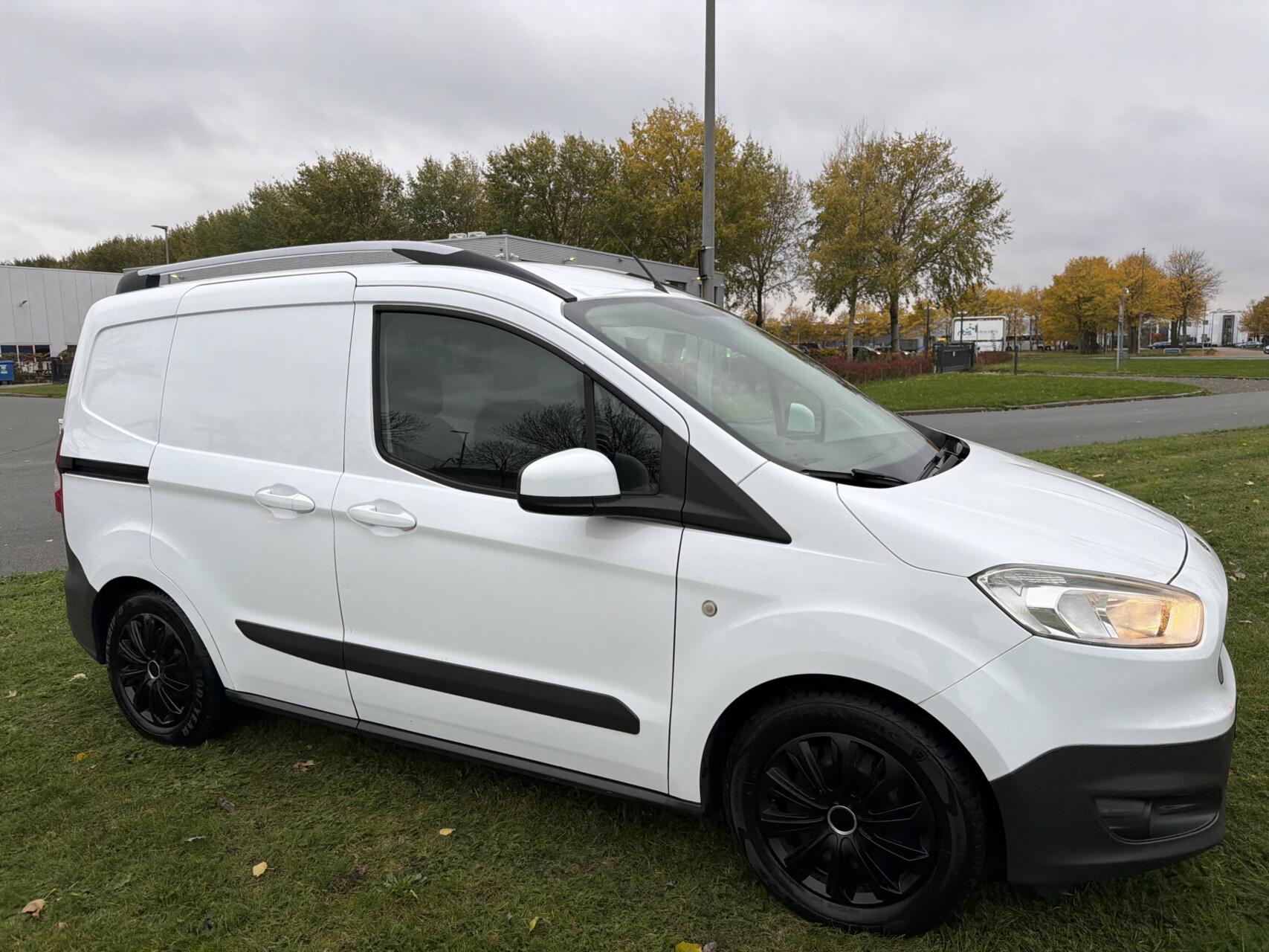 Foto van Ford Transit Courier