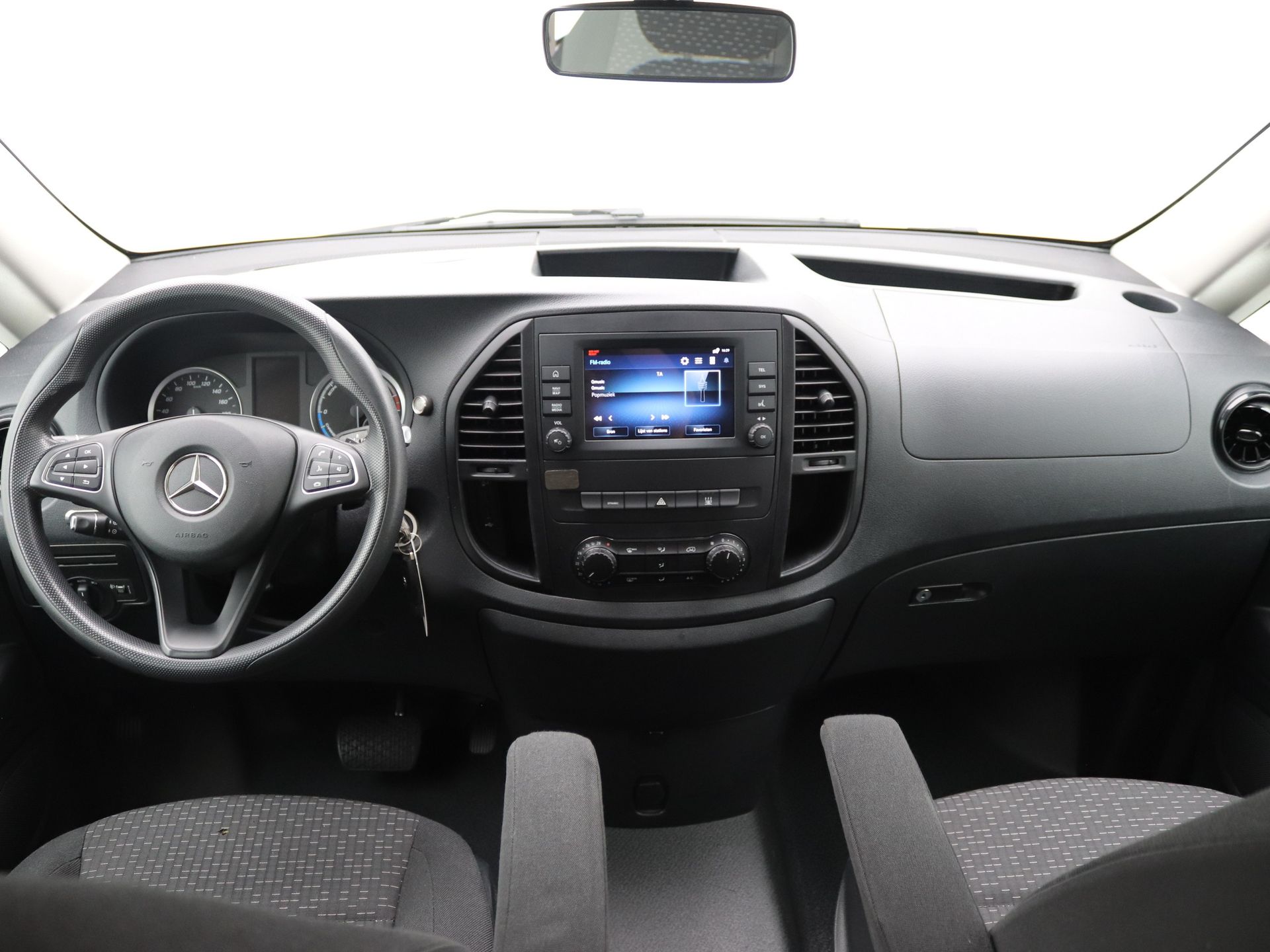 Foto van Mercedes-Benz Evito Tourer