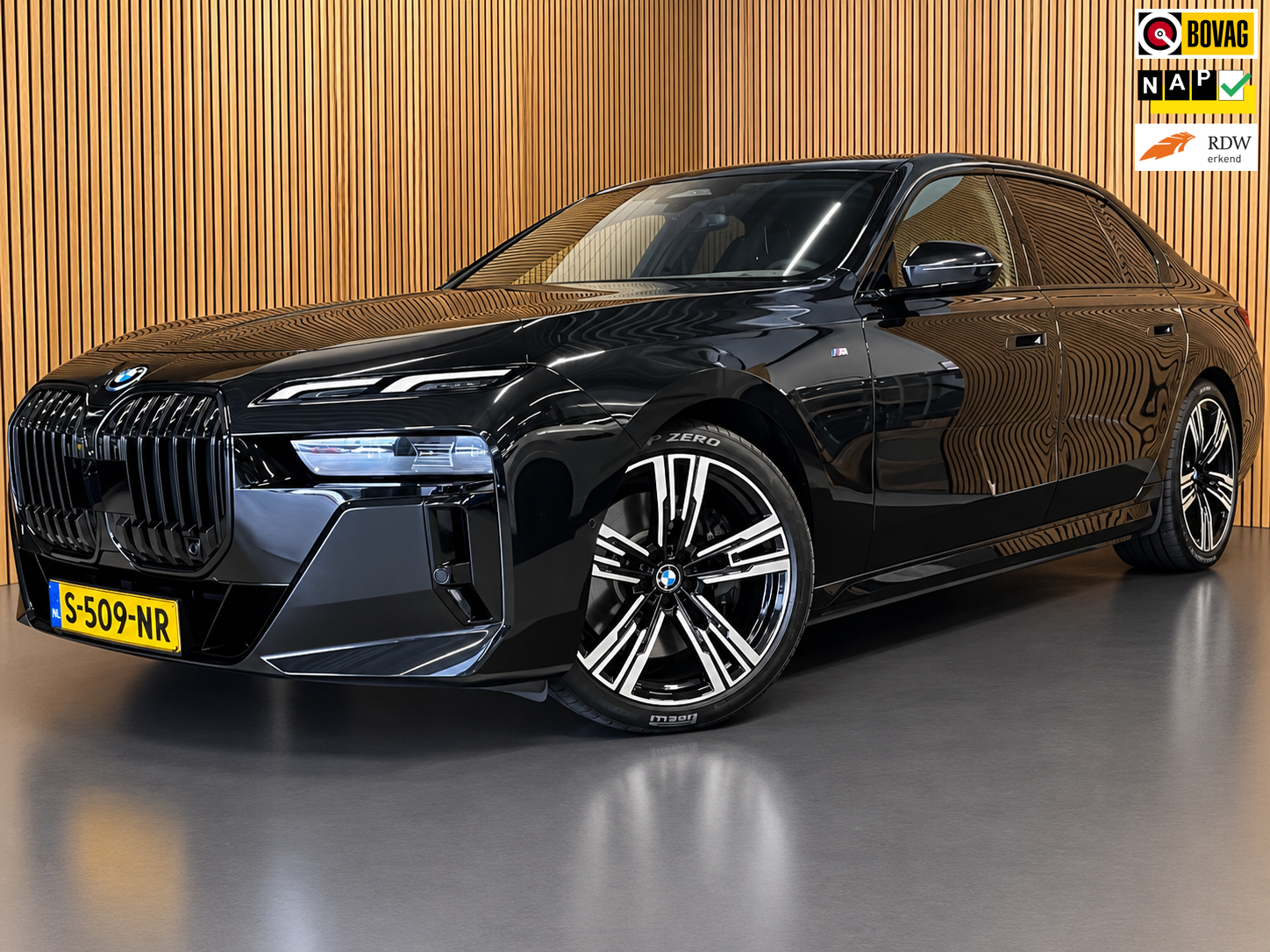 BMW I7 Xdrive60 XDrive60 106 kWh|M-SPORT|96% SOH|BLACK EDITION|FULL OPTION|PANORAMA|STOEL+STUURVERW|360+3D+V+A CAMERA|NAP|NL-AUTO|INCL.BTW| 2023 - voorkant