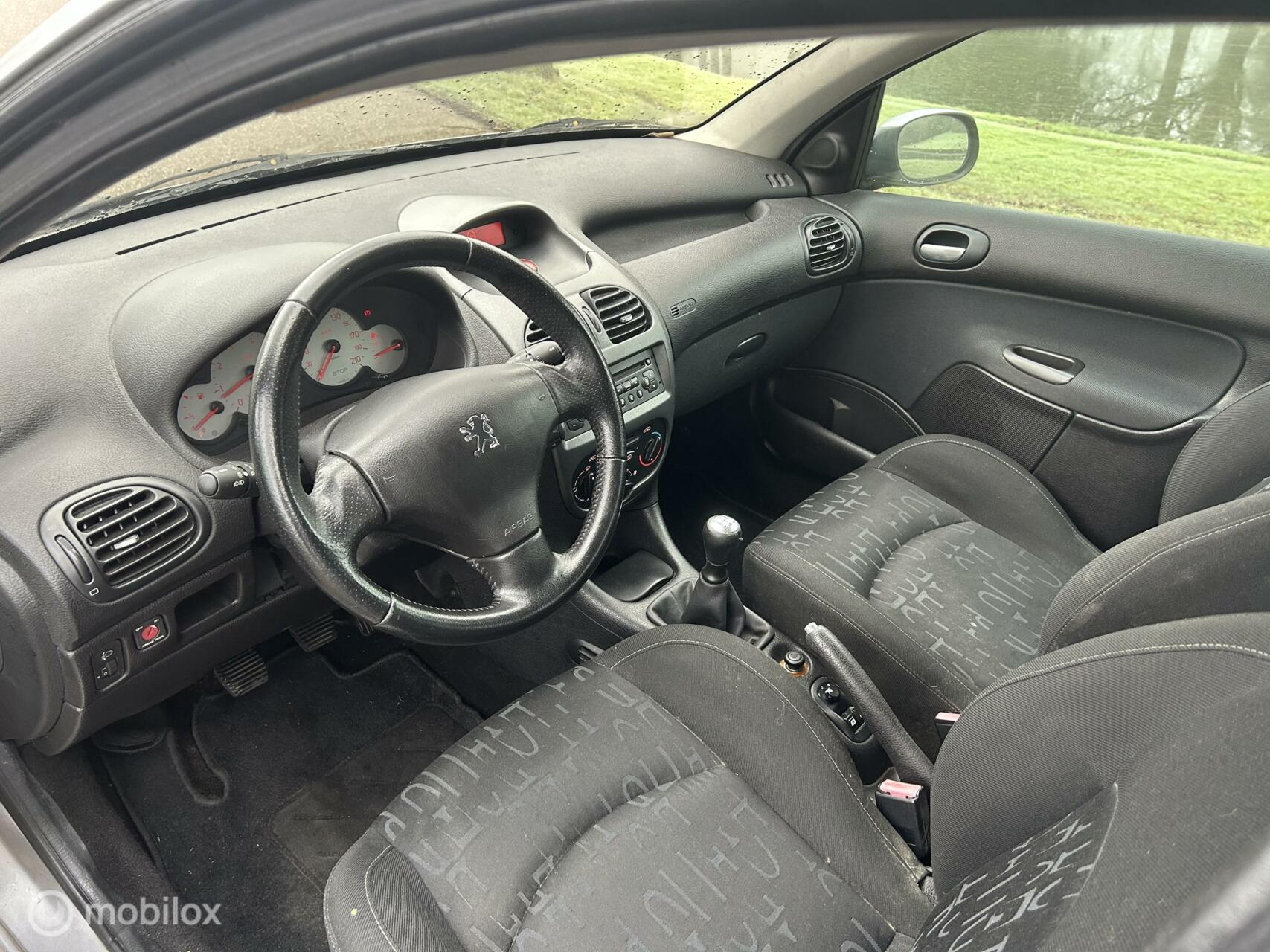 Foto van Peugeot 206 SW