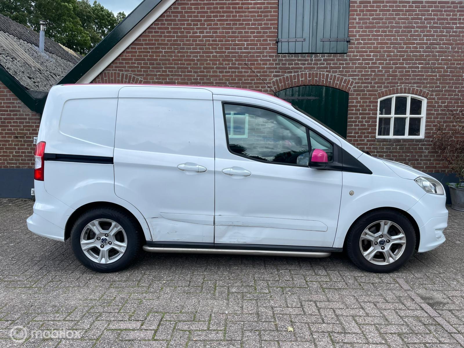 Foto van Ford Transit Courier