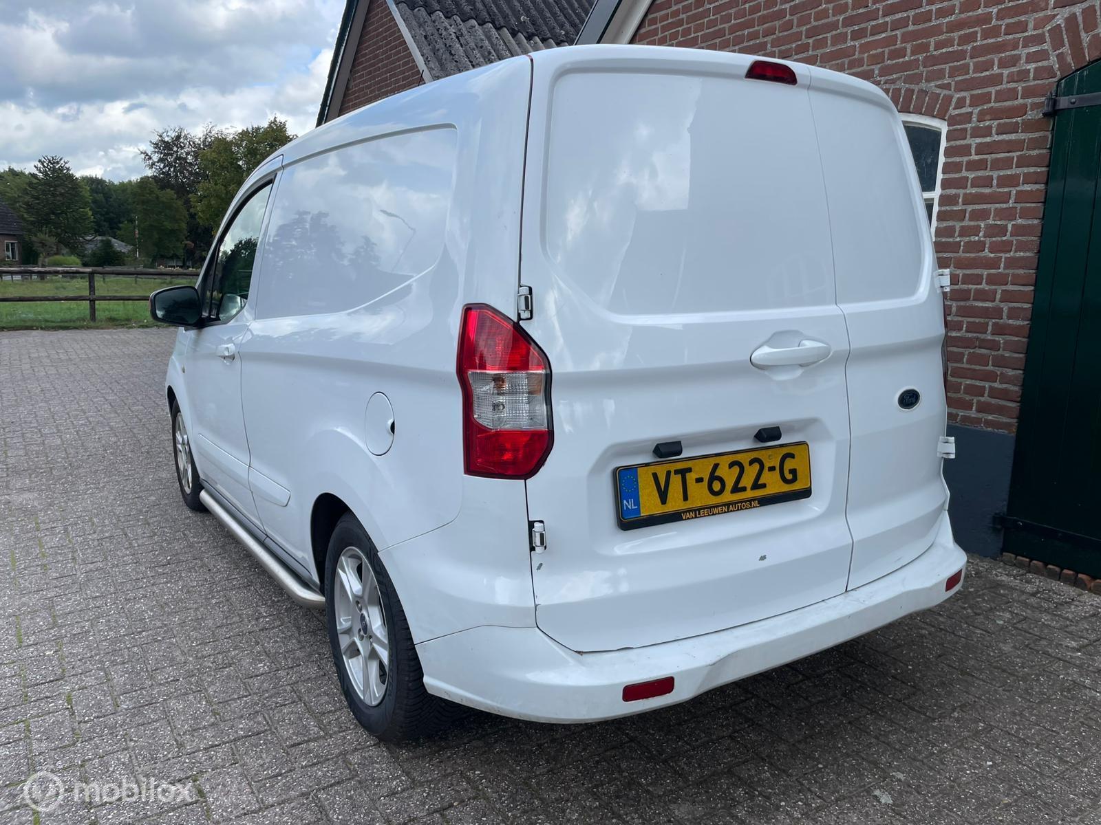 Foto van Ford Transit Courier