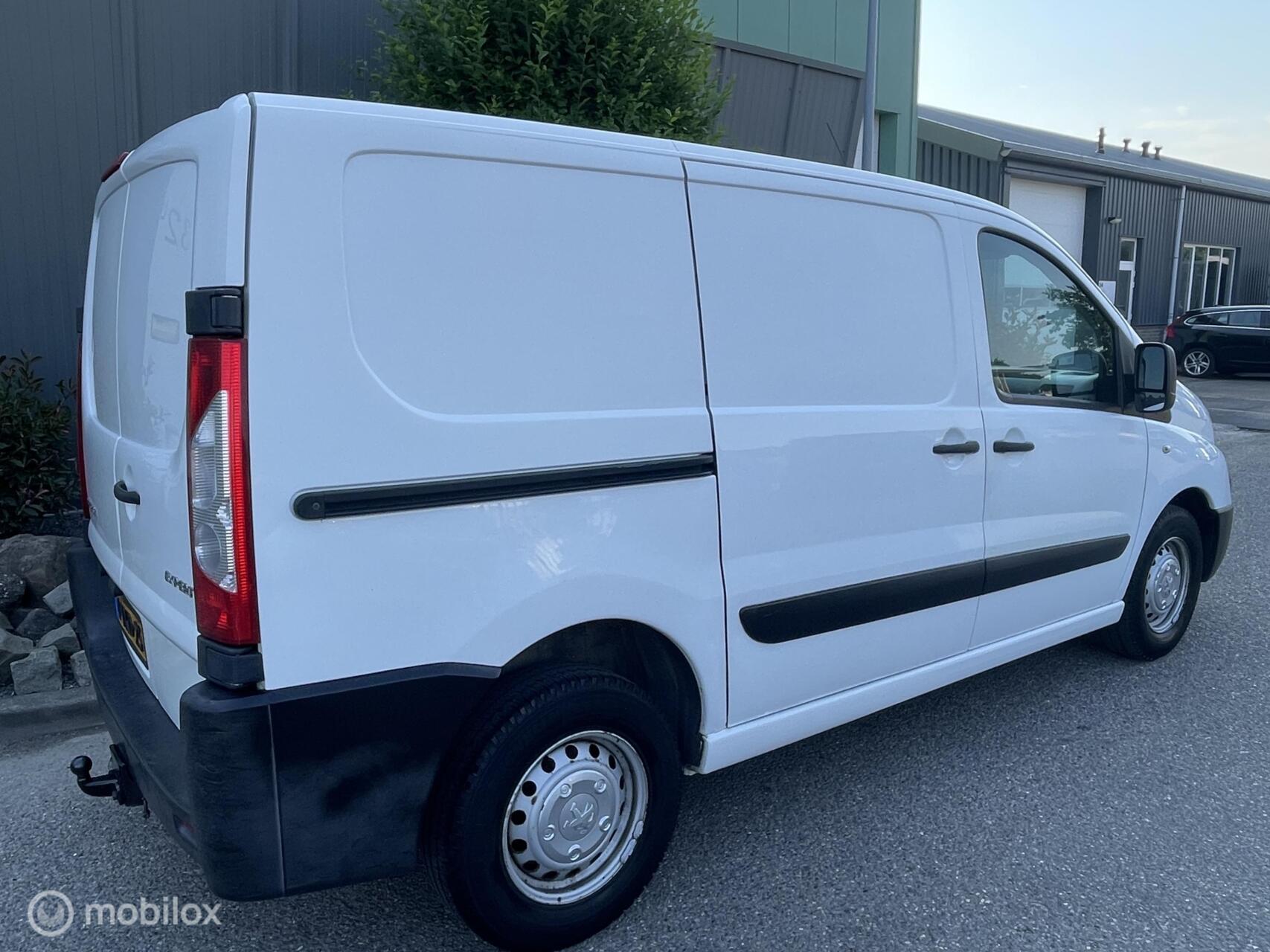 Foto van Peugeot Expert