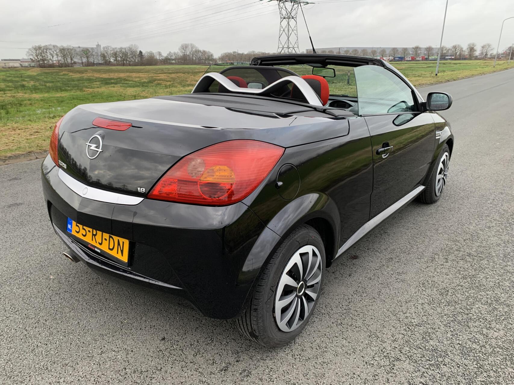 Foto van Opel Tigra Twintop