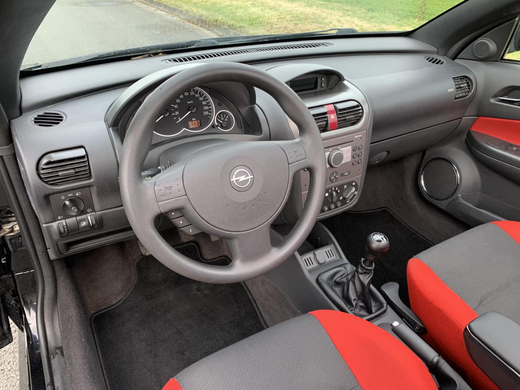 Foto van Opel Tigra Twintop
