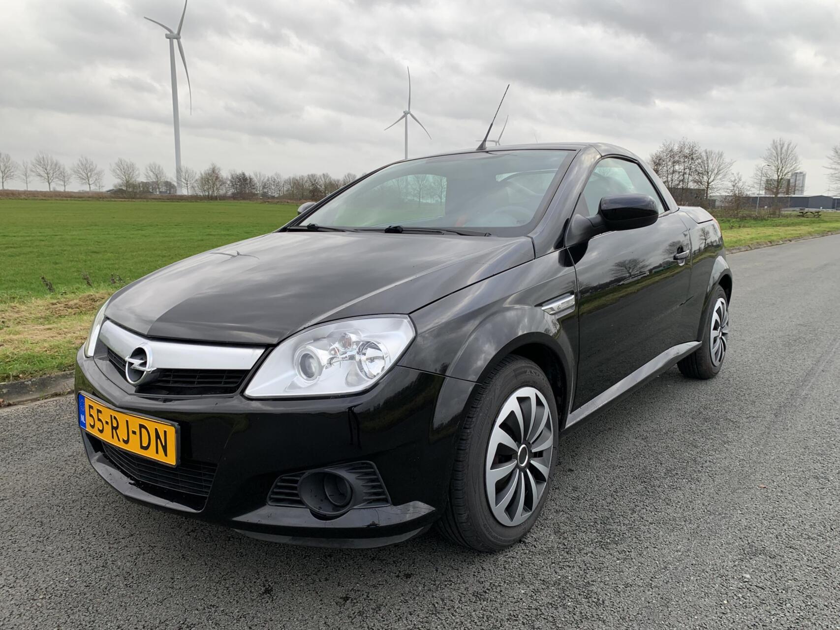 Foto van Opel Tigra Twintop