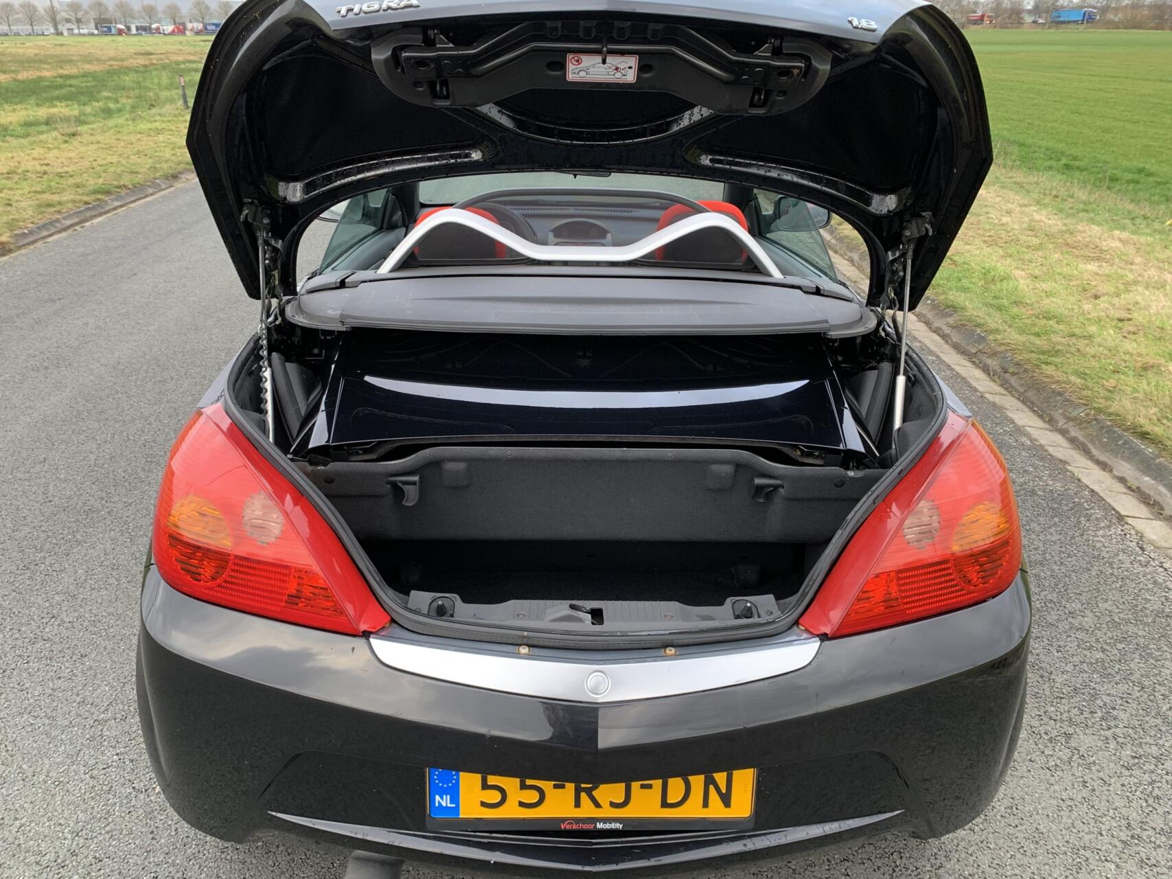 Foto van Opel Tigra Twintop
