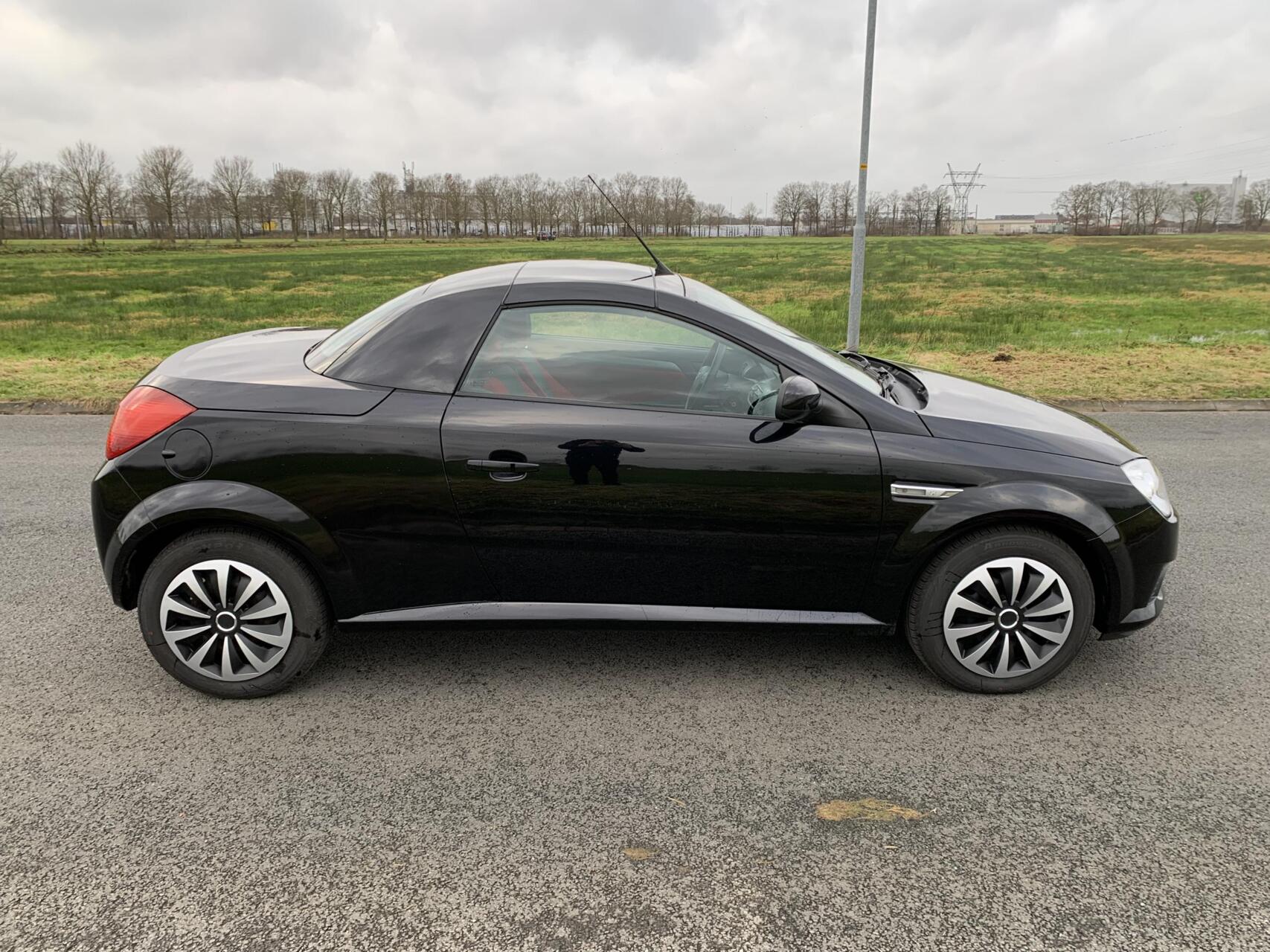 Foto van Opel Tigra Twintop