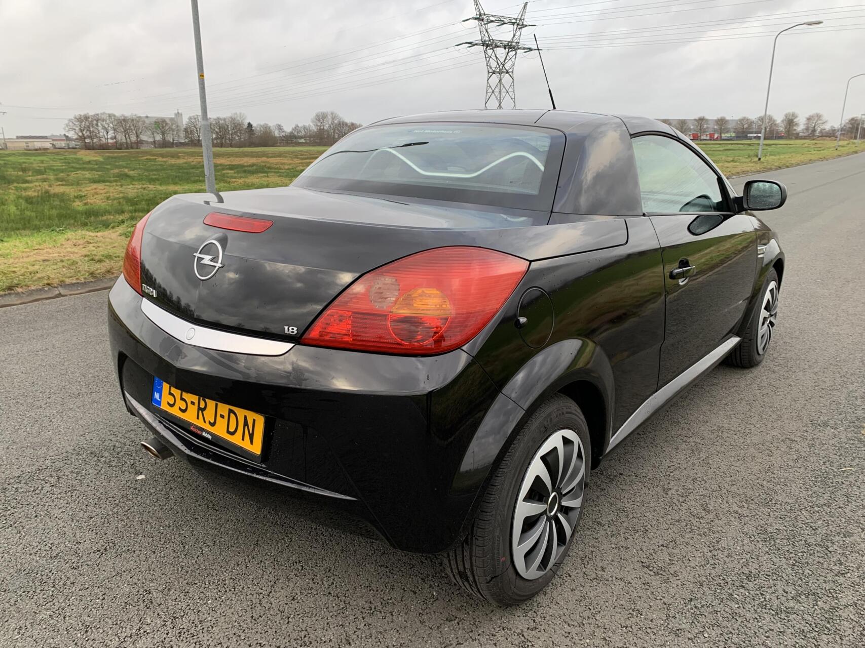 Foto van Opel Tigra Twintop